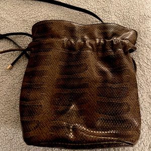 MANGO snakeskin adjustable bucket bag